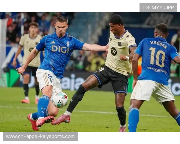 西甲训练课强化控球耐心，球队传接球质量提高