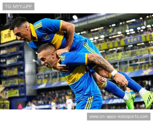 博卡青年门将神勇扑救赢得掌声，博卡青年球迷