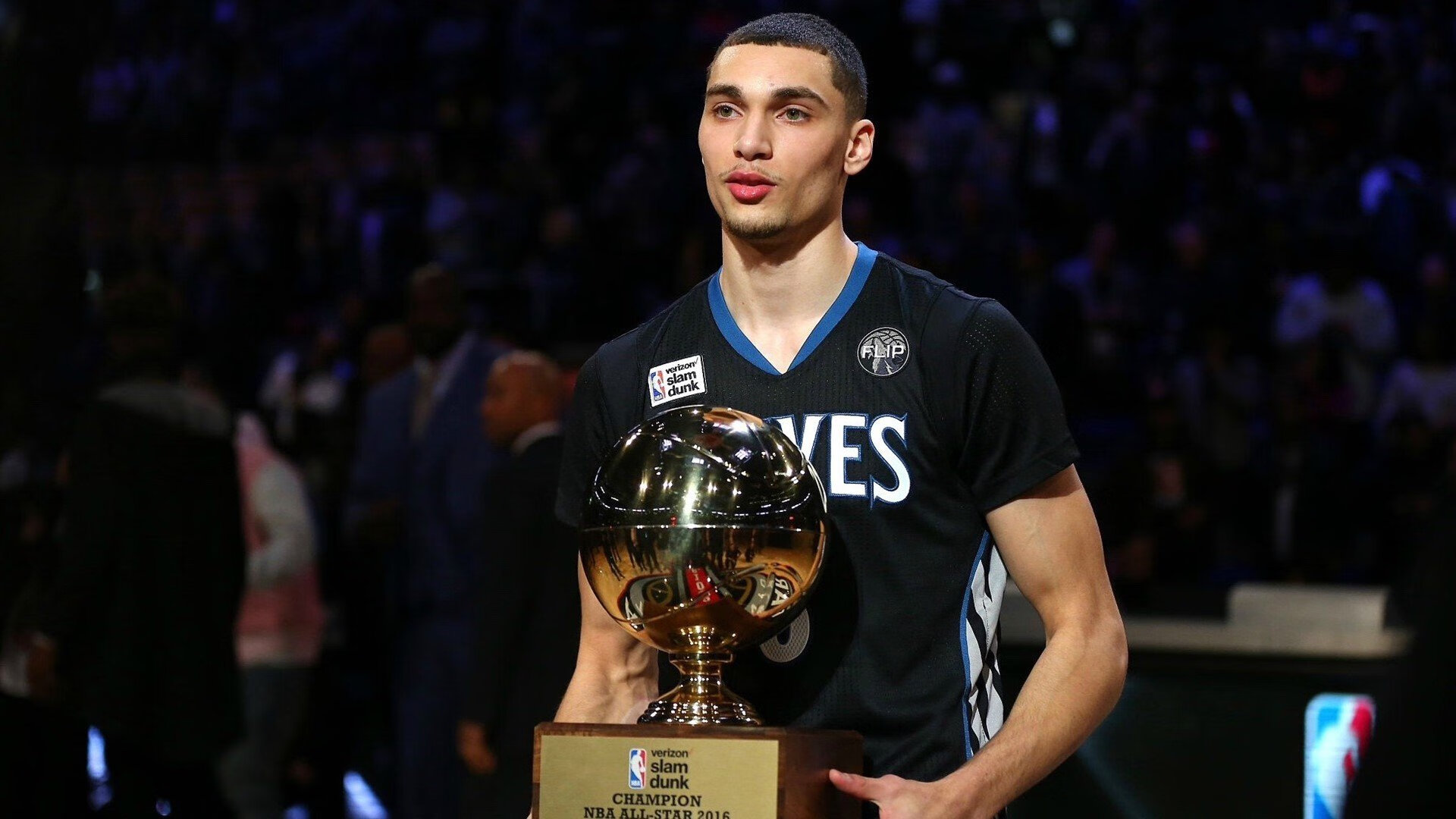 开云体育官方网站登陆-《FIFA》虚拟世界杯；线上线下同步狂欢！，fifa足球世界阵容模拟玩脱了